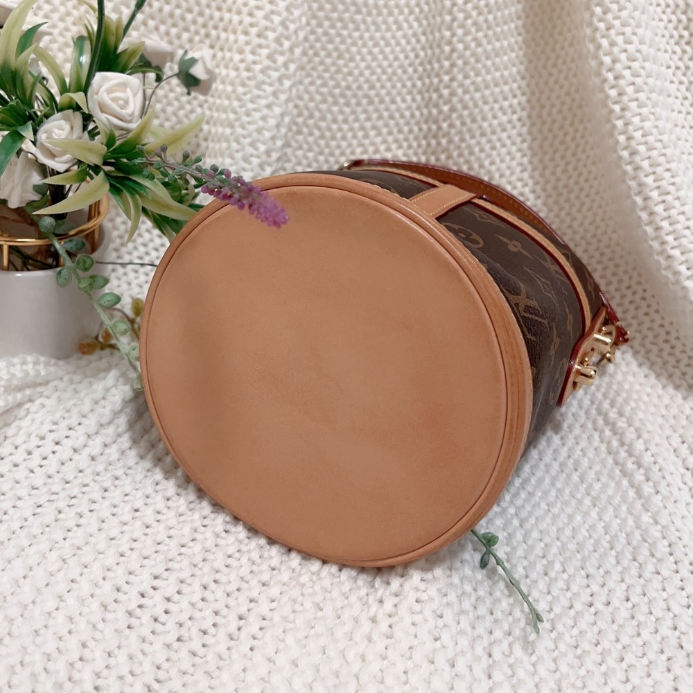 Louis Vuitton monogram duffle bucket bag - Picture 8 of 14